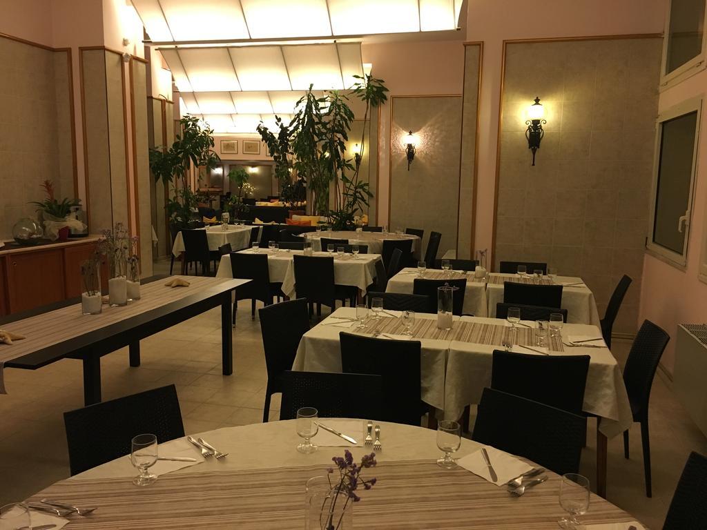 Hotel Corallo フレジェネ エクステリア 写真