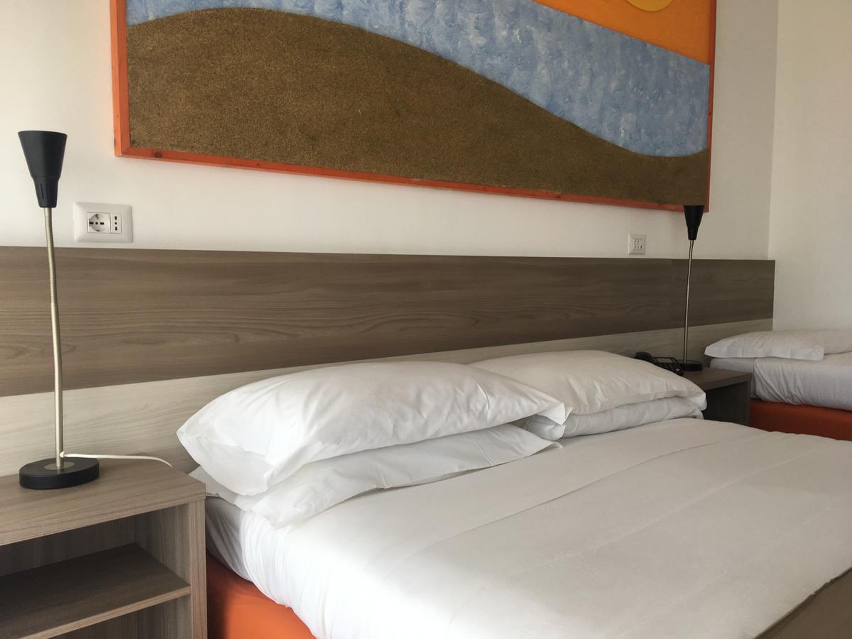 Hotel Corallo フレジェネ エクステリア 写真
